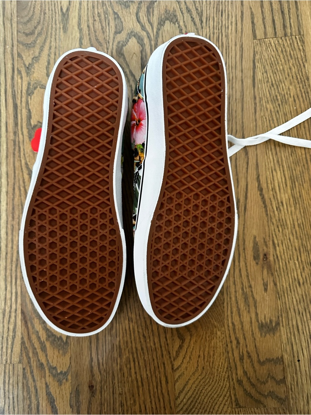 ⭐️ BRAND NEW⭐️Vans Hawaiian Floral Checkerboard Low Top lace Sneakers - Picture 5 of 5